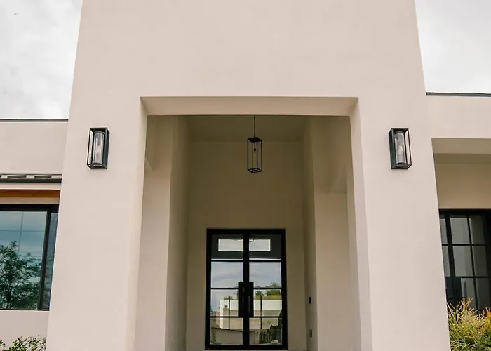 Villa The Showstopper Luxury - Sleeps 22