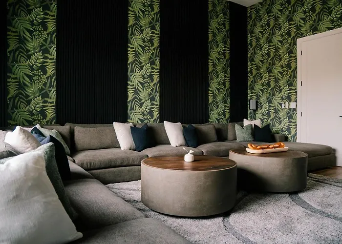 The Showstopper Luxury - Sleeps 22 * Scottsdale