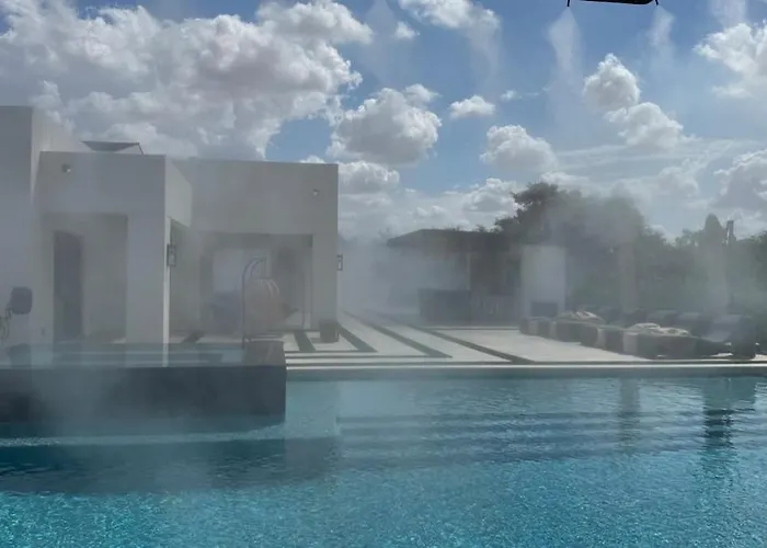 Villa The Showstopper Luxury - Sleeps 22