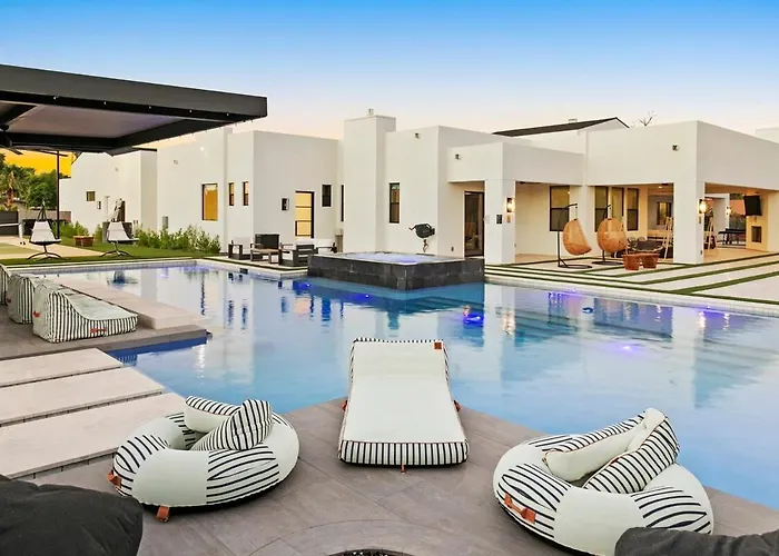 The Showstopper Luxury - Sleeps 22 Villa Scottsdale