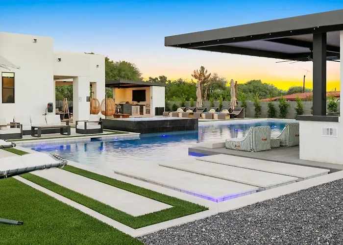 Villa The Showstopper Luxury - Sleeps 22