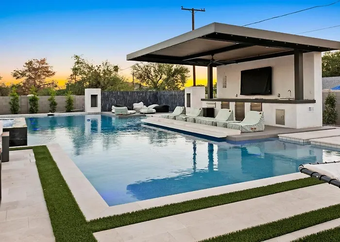 Villa The Showstopper Luxury - Sleeps 22 *