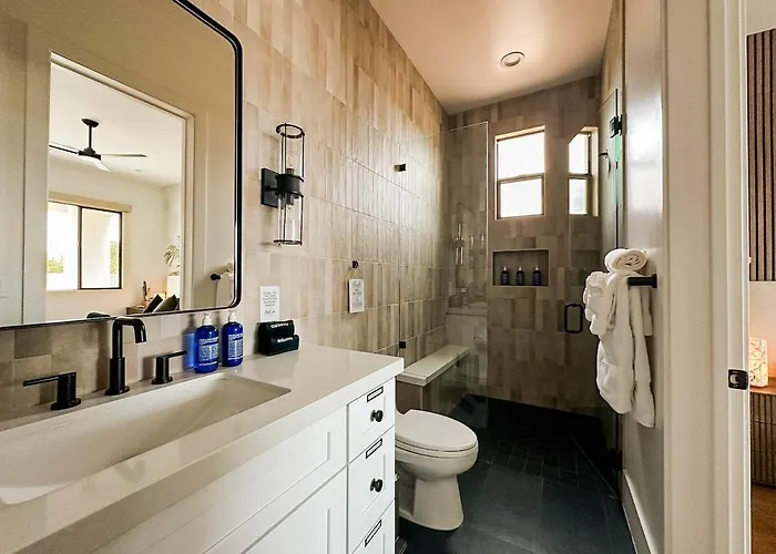 The Showstopper Luxury - Sleeps 22 Scottsdale
