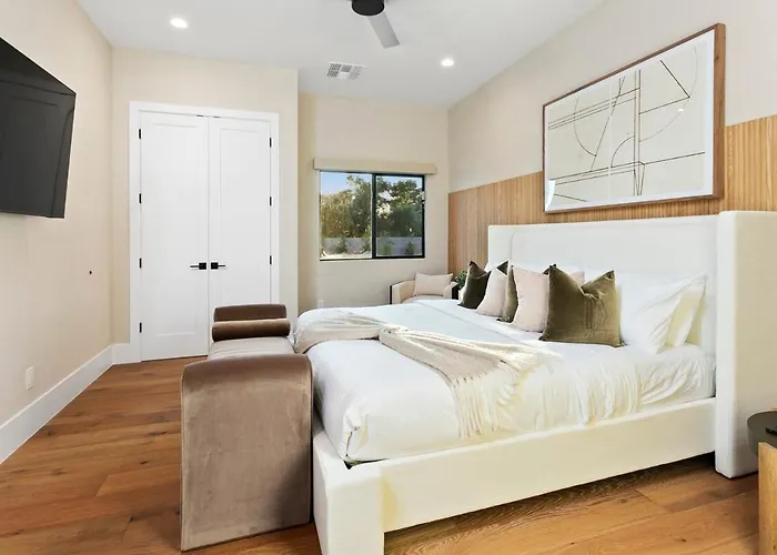 The Showstopper Luxury - Sleeps 22 * Scottsdale