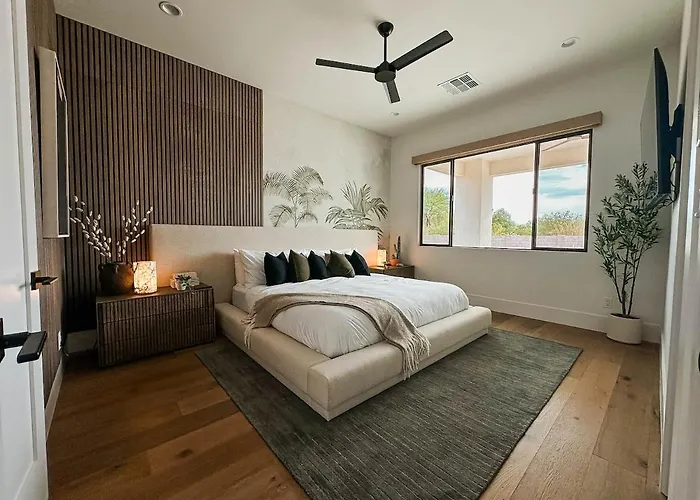 The Showstopper Luxury - Sleeps 22 * Scottsdale