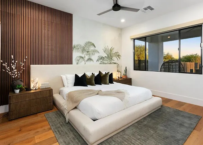 The Showstopper Luxury - Sleeps 22 *