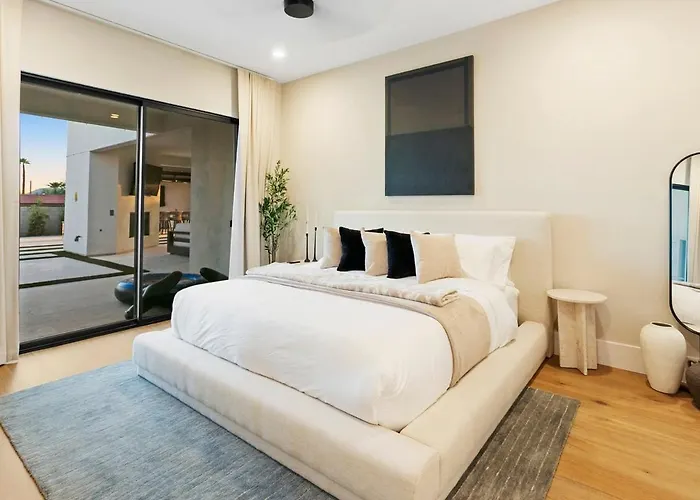 The Showstopper Luxury - Sleeps 22 * Scottsdale